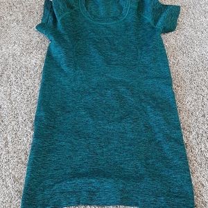 Lululemon Swiftly Tech Size 4